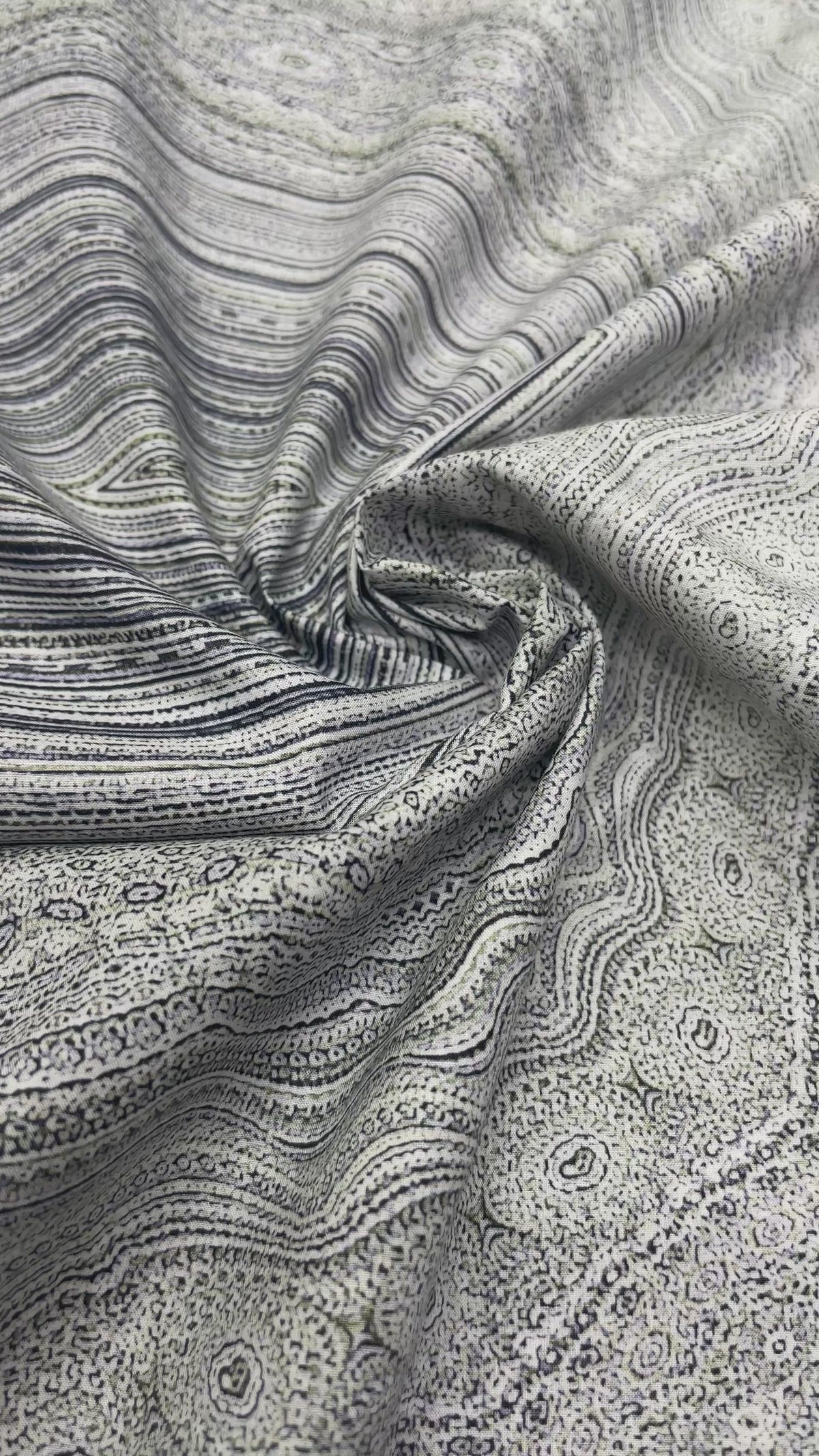 Contour Wave Monochrome Shirt